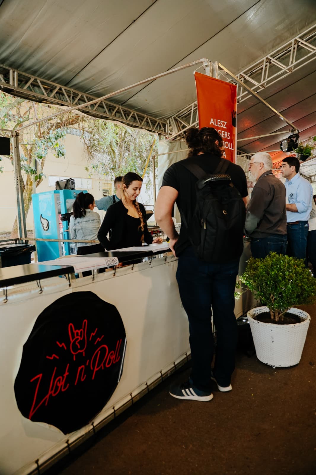 Stand Robusta atendendo evento Hot n Roll